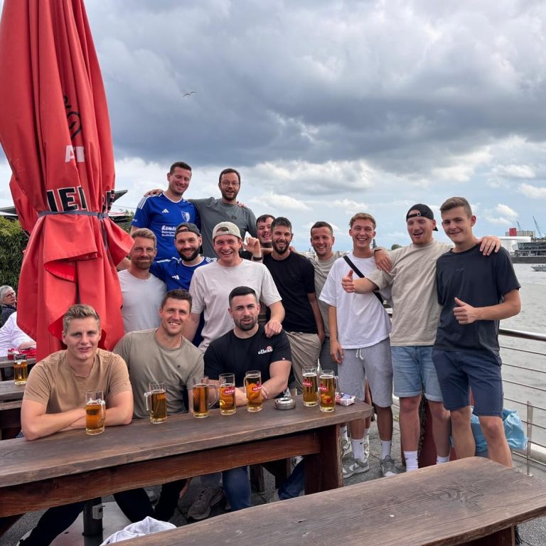 Instagram post from sv_on_official. This post is in position 9.